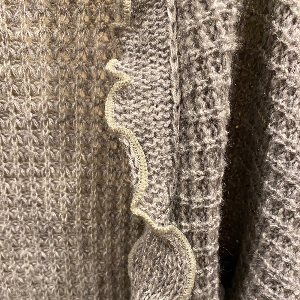 ❄️☀️🌞 Anthro Moth Ruffle Cardigan/Sweater - Picture 2 of 4